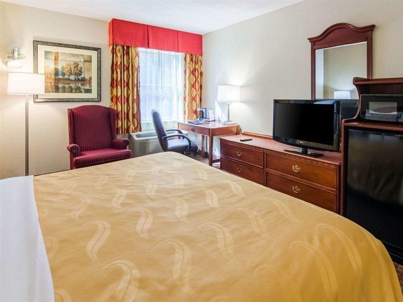 Quality Inn & Suites Lexington Near I-64 And I-81 Timber Ridge Екстер'єр фото