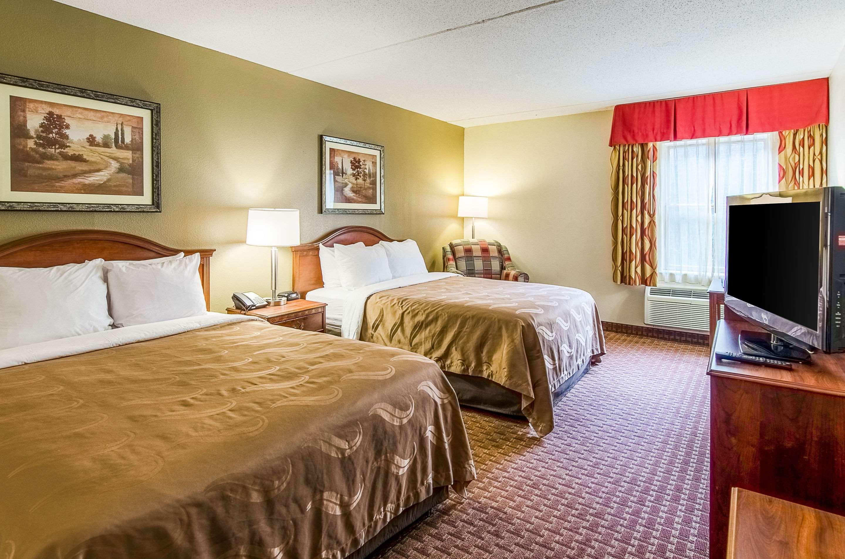 Quality Inn & Suites Lexington Near I-64 And I-81 Timber Ridge Екстер'єр фото