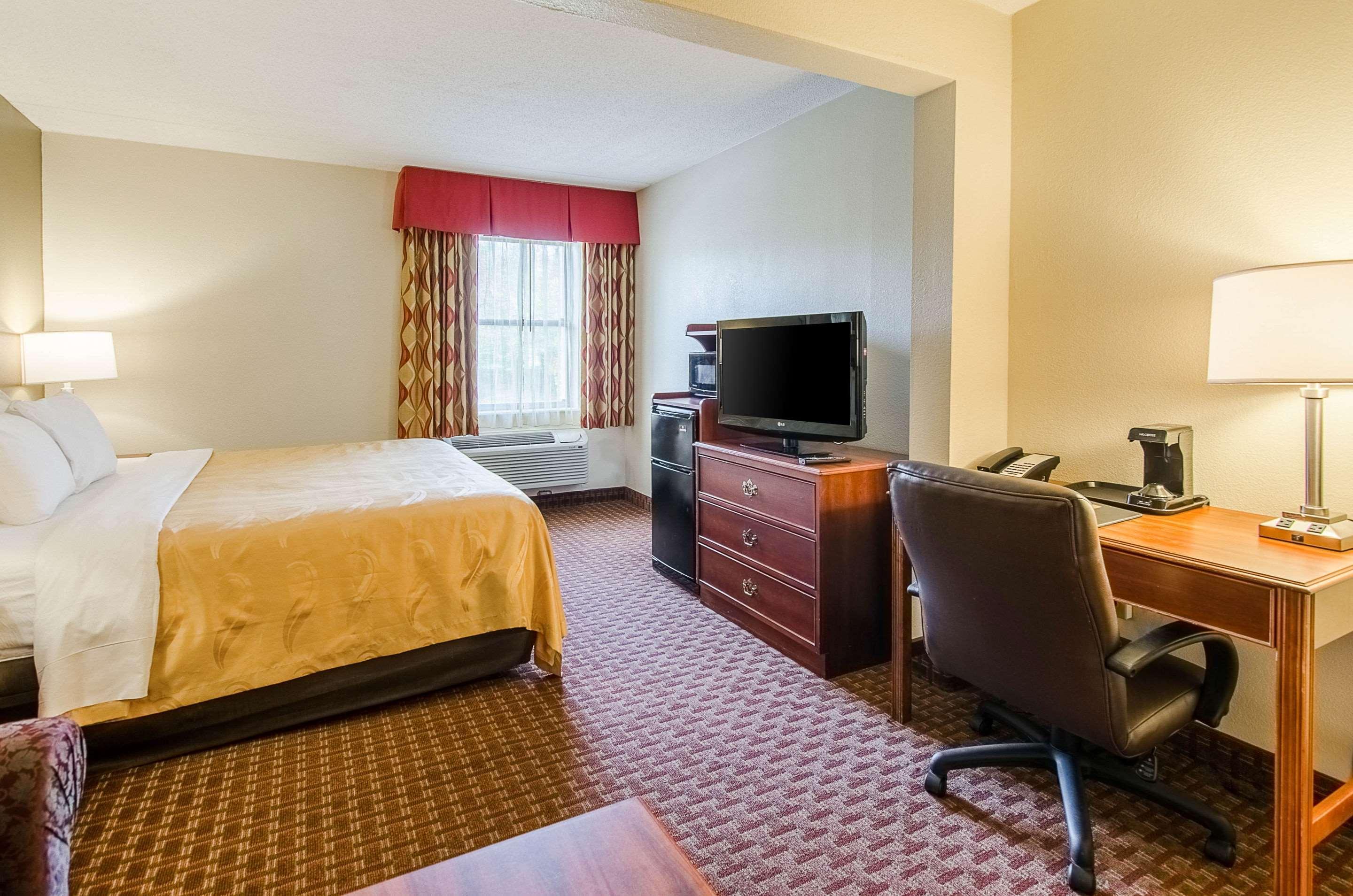 Quality Inn & Suites Lexington Near I-64 And I-81 Timber Ridge Екстер'єр фото