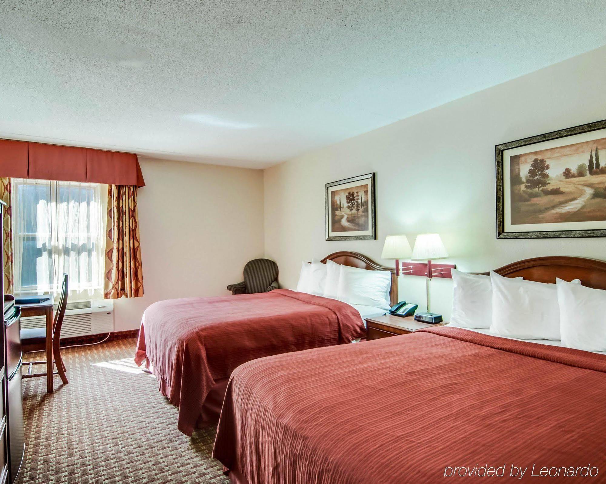 Quality Inn & Suites Lexington Near I-64 And I-81 Timber Ridge Екстер'єр фото