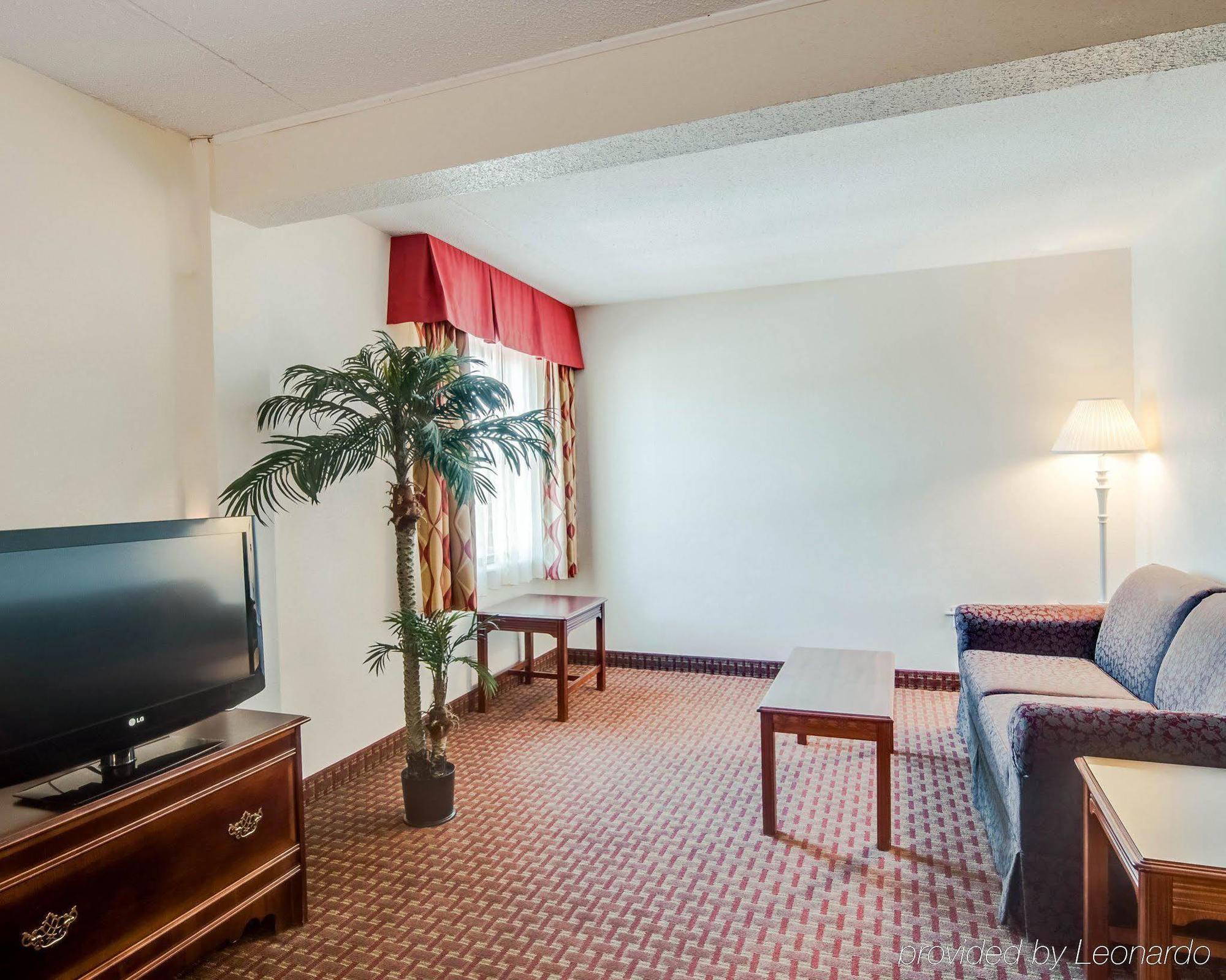Quality Inn & Suites Lexington Near I-64 And I-81 Timber Ridge Екстер'єр фото