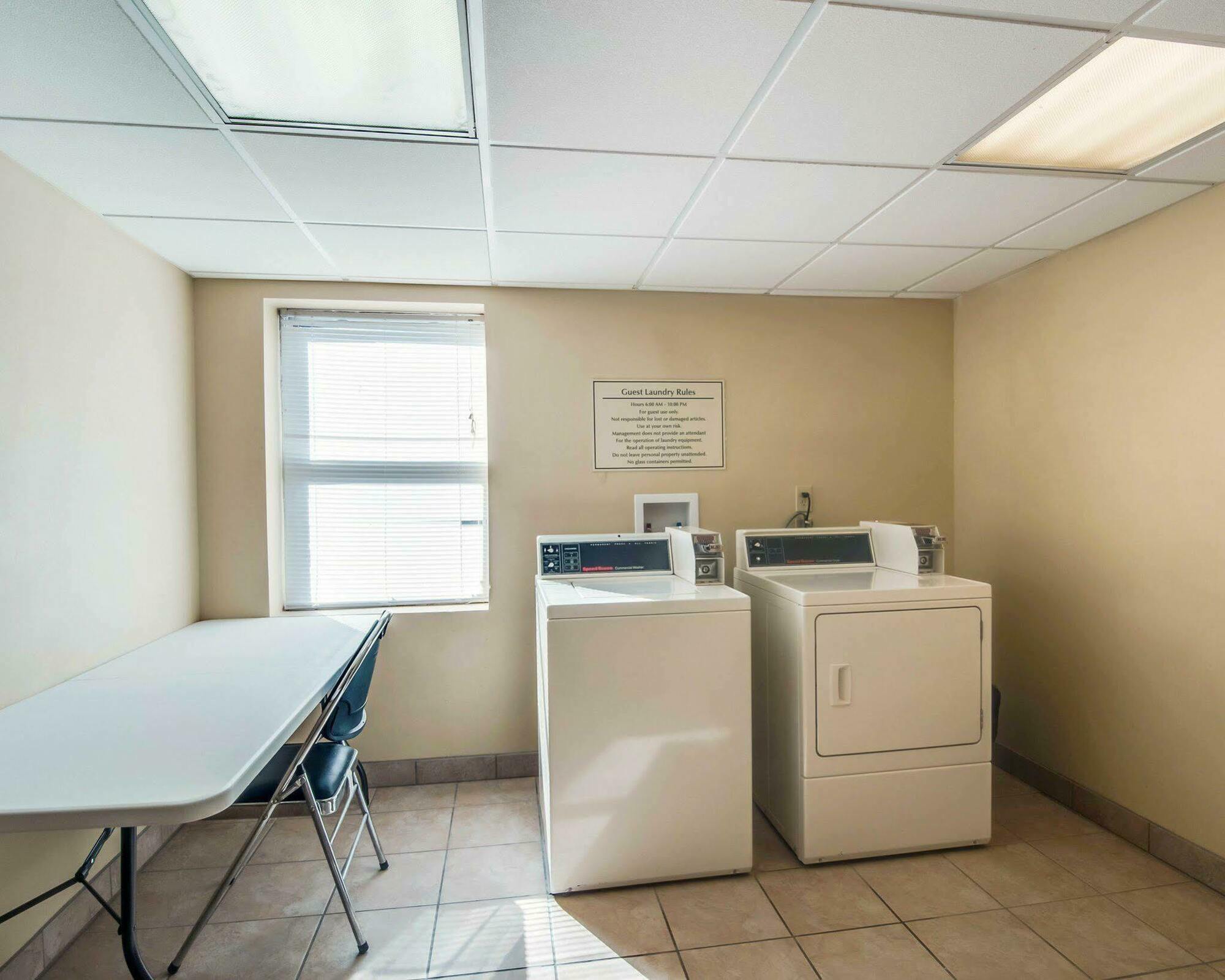 Quality Inn & Suites Lexington Near I-64 And I-81 Timber Ridge Екстер'єр фото